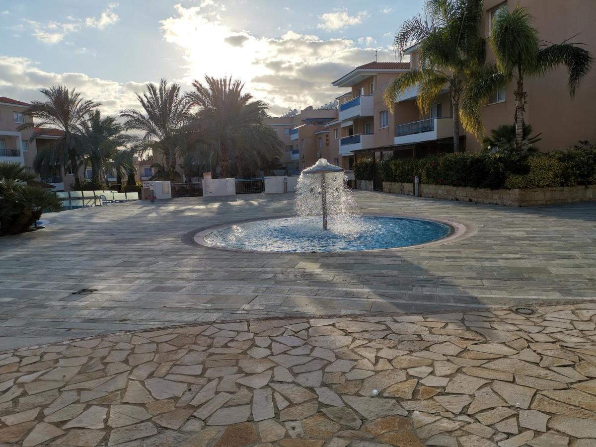 Iris Village, Near Kings Avenue Mall - By Imh Travel & Tours Paphos Eksteriør billede