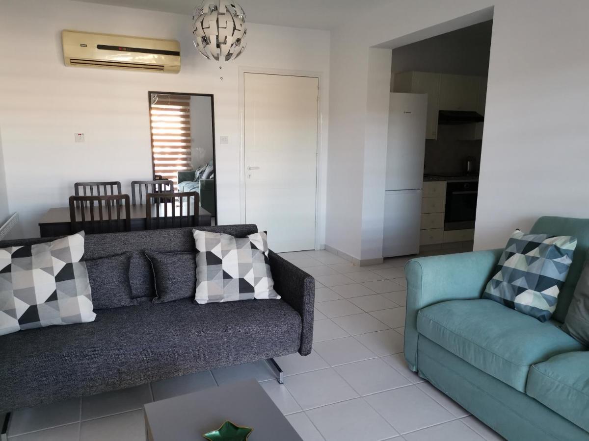 Iris Village, Near Kings Avenue Mall - By Imh Travel & Tours Paphos Eksteriør billede