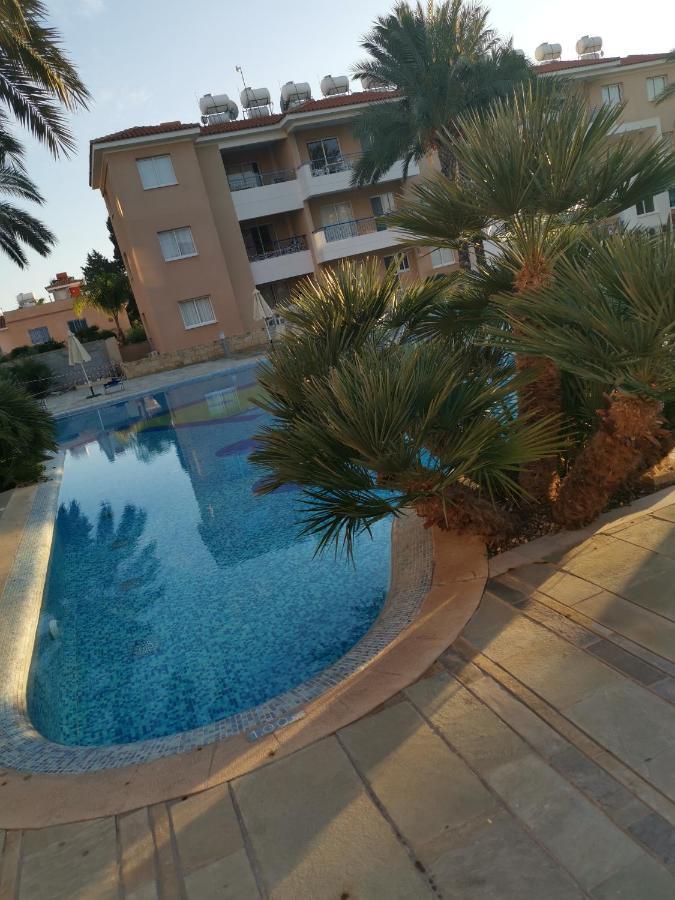 Iris Village, Near Kings Avenue Mall - By Imh Travel & Tours Paphos Eksteriør billede