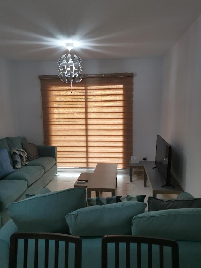 Iris Village, Near Kings Avenue Mall - By Imh Travel & Tours Paphos Eksteriør billede
