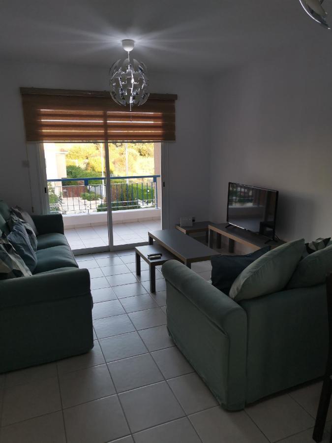 Iris Village, Near Kings Avenue Mall - By Imh Travel & Tours Paphos Eksteriør billede