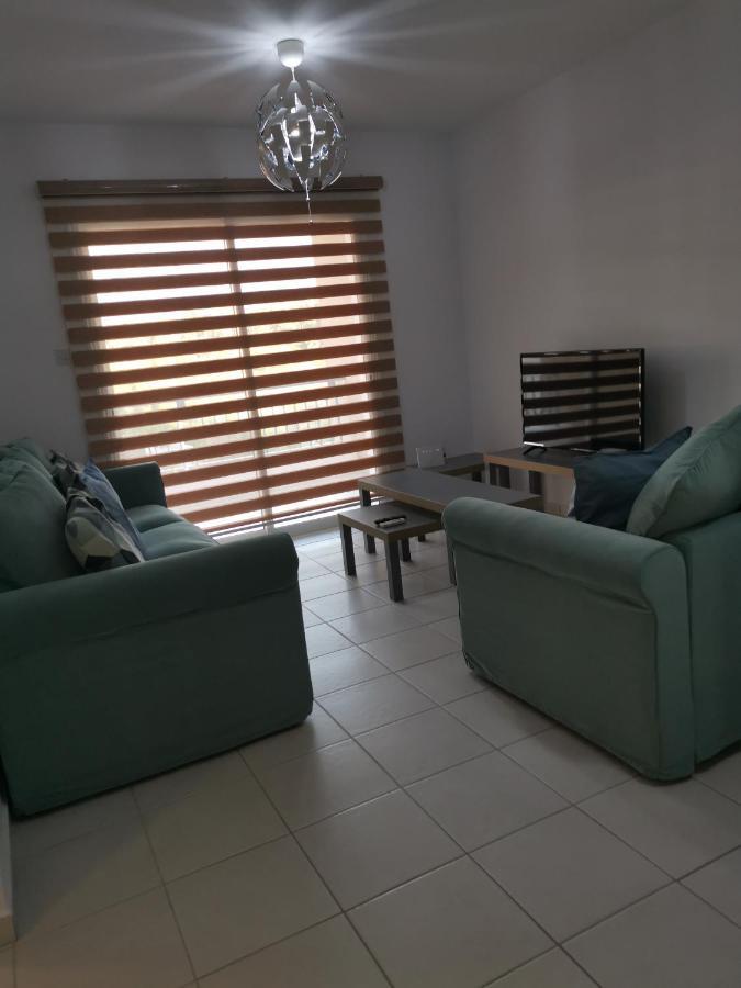 Iris Village, Near Kings Avenue Mall - By Imh Travel & Tours Paphos Eksteriør billede